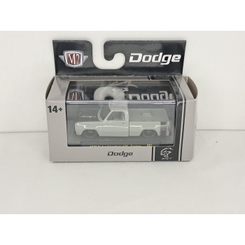 M2 Machines 1:64 Dodge Adventurer 150 Custom 1976 grey